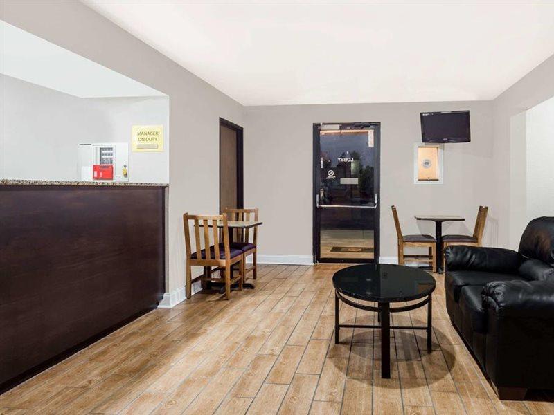 Super 8 By Wyndham Augusta Ft Eisenhower Area Extérieur photo