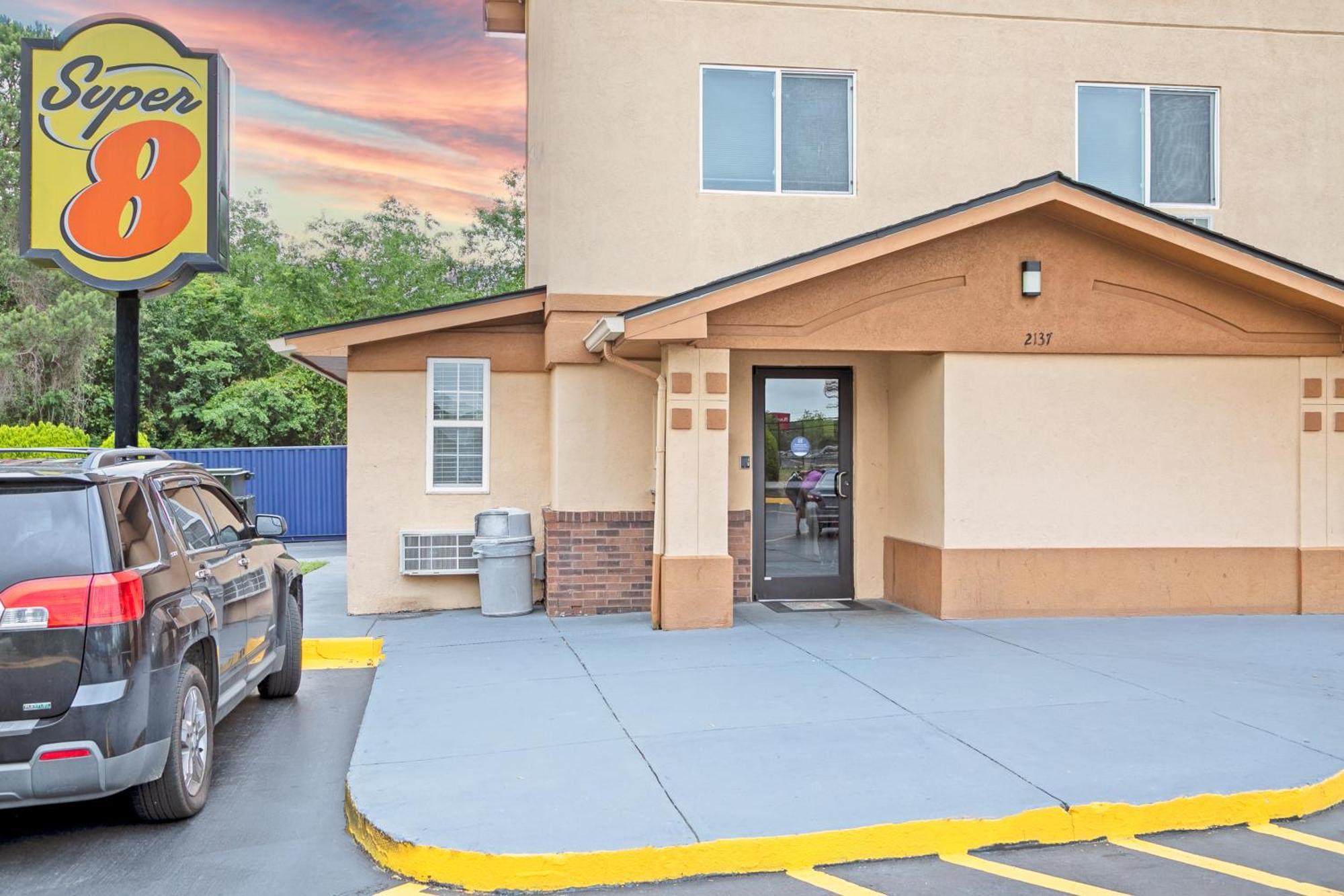 Super 8 By Wyndham Augusta Ft Eisenhower Area Extérieur photo