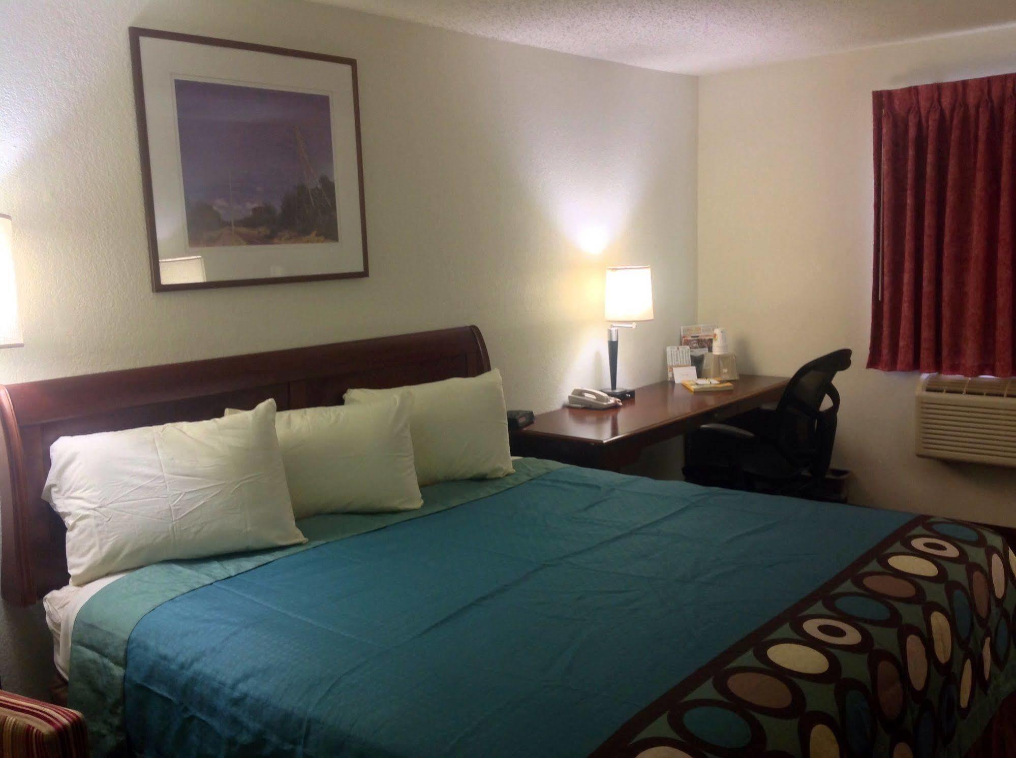 Super 8 By Wyndham Augusta Ft Eisenhower Area Extérieur photo
